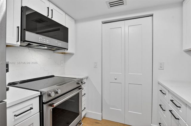 99 SE Mizner Blvd 824, Boca Raton, FL 33432