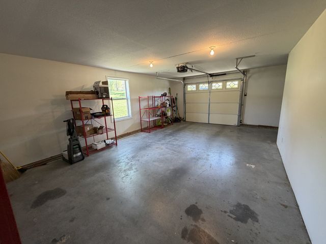 1323 York Rd, Clarksville, TN 37042