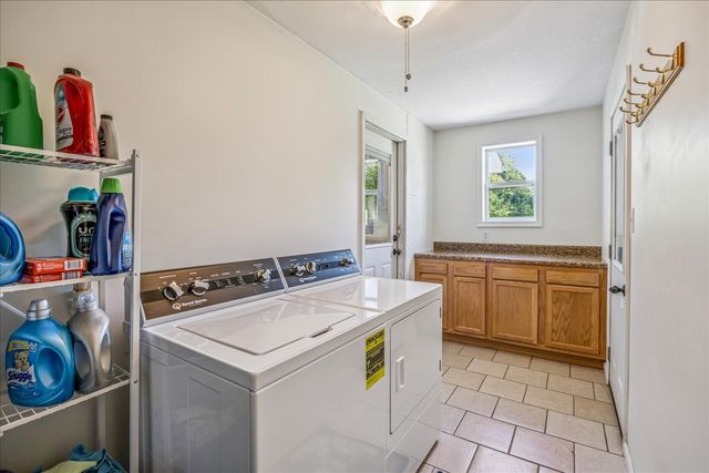 1323 York Rd, Clarksville, TN 37042