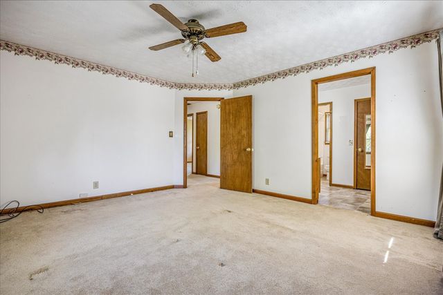 1323 York Rd, Clarksville, TN 37042