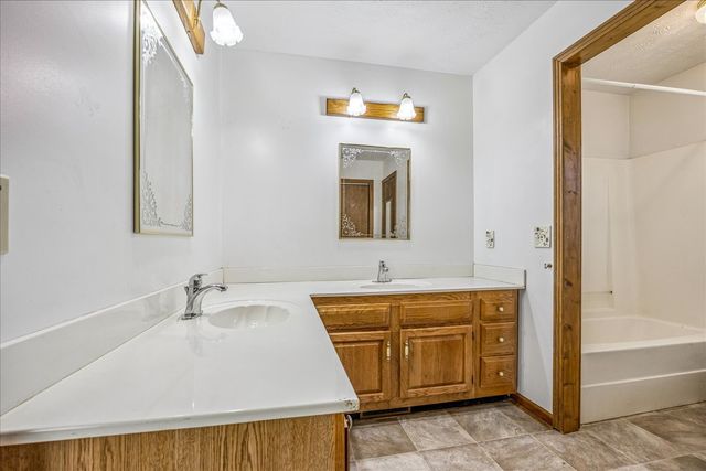 1323 York Rd, Clarksville, TN 37042