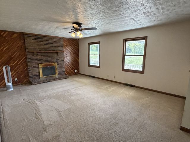 1323 York Rd, Clarksville, TN 37042
