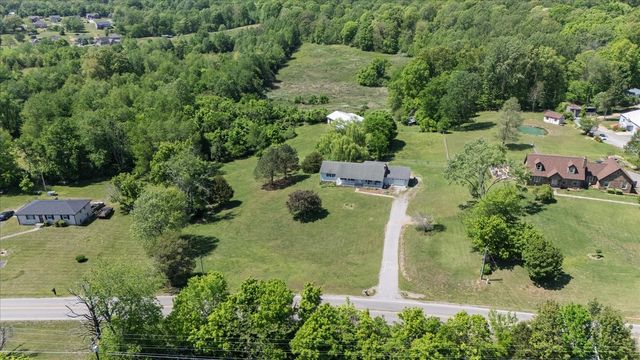 1323 York Rd, Clarksville, TN 37042