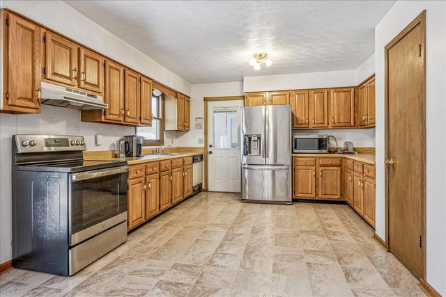 1323 York Rd, Clarksville, TN 37042