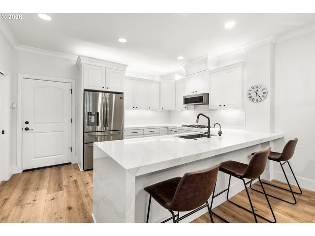 124 D Ave, Lake Oswego, OR 97034