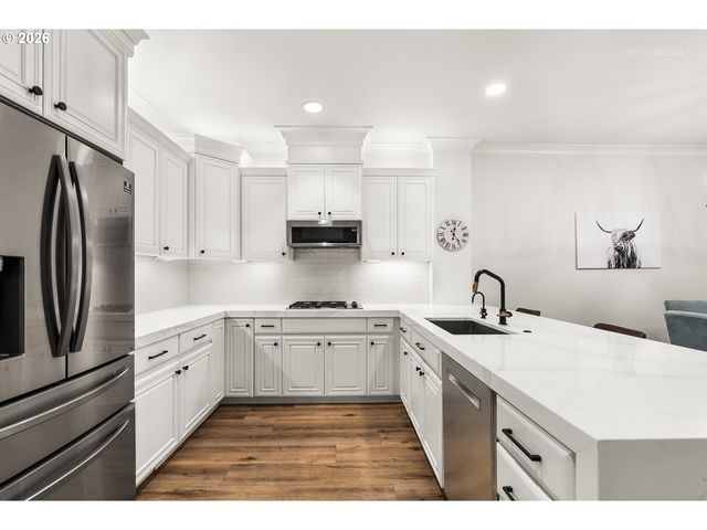 124 D Ave, Lake Oswego, OR 97034