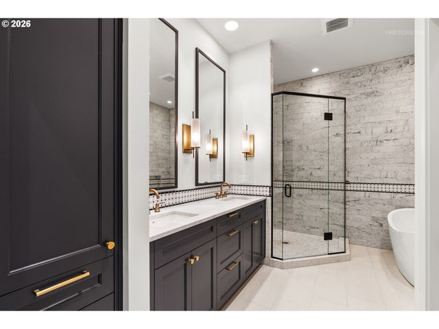 124 D Ave, Lake Oswego, OR 97034