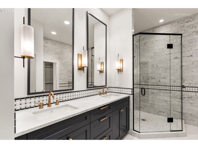 124 D Ave, Lake Oswego, OR 97034