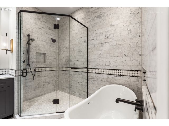 124 D Ave, Lake Oswego, OR 97034