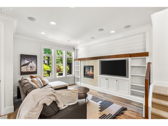 124 D Ave, Lake Oswego, OR 97034