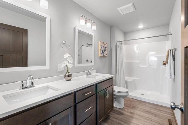1739 HONOR STREET, Neenah, WI 54956