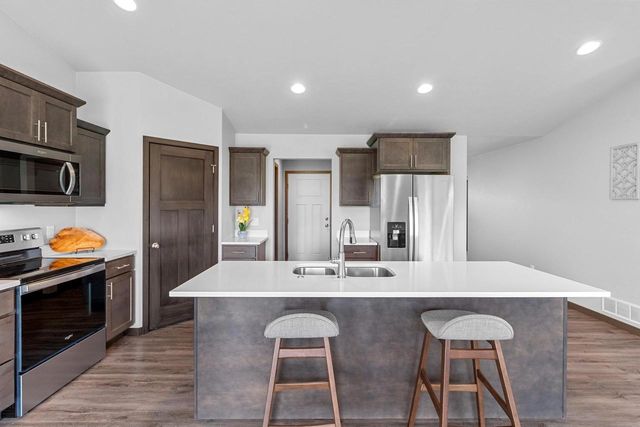 1739 HONOR STREET, Neenah, WI 54956