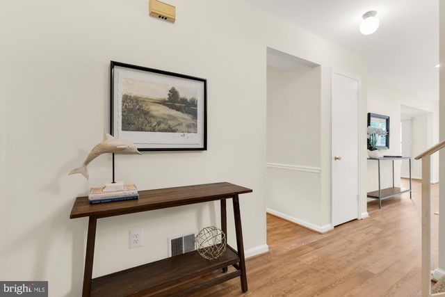 19 SHAGBARK CT, Rockville, MD 20852
