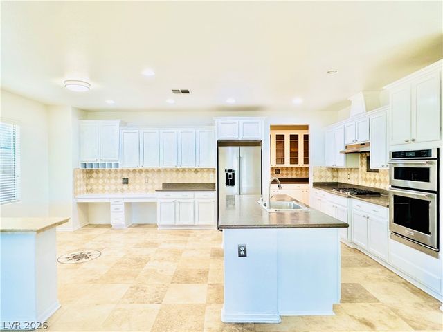 10227 Sunset Gardens Drive, Las Vegas, NV 89135