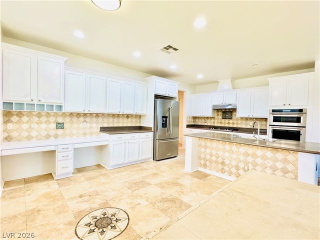 10227 Sunset Gardens Drive, Las Vegas, NV 89135
