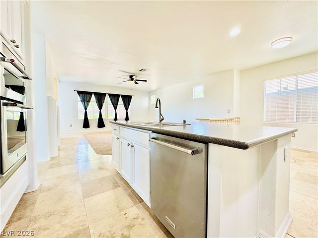 10227 Sunset Gardens Drive, Las Vegas, NV 89135