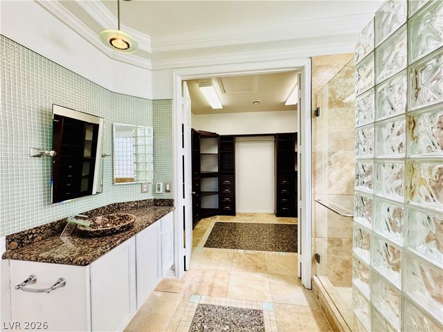 10227 Sunset Gardens Drive, Las Vegas, NV 89135