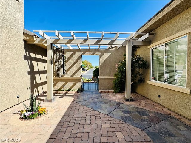 10227 Sunset Gardens Drive, Las Vegas, NV 89135