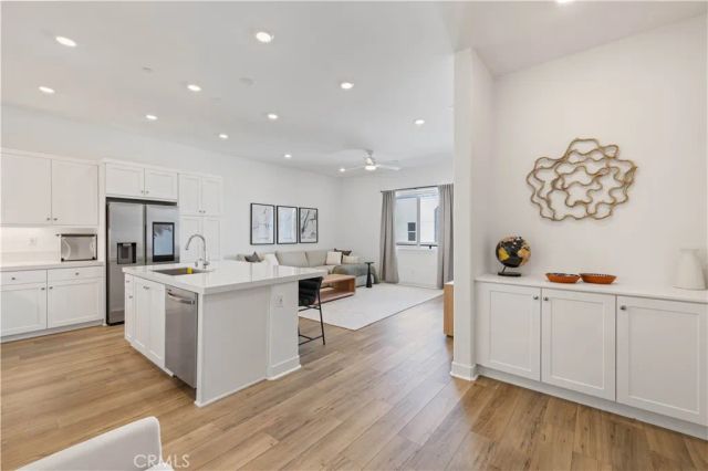 27227 Diamond Peak Lane 301, Valencia, CA 91381