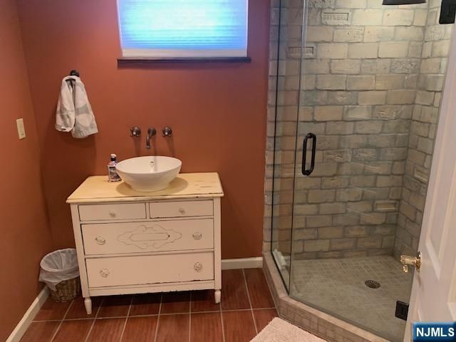 724 W Saddle River Road, Ho-ho-kus, NJ 07423