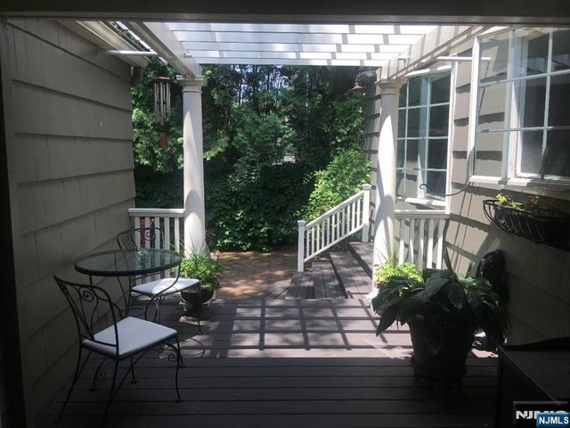 724 W Saddle River Road, Ho-ho-kus, NJ 07423