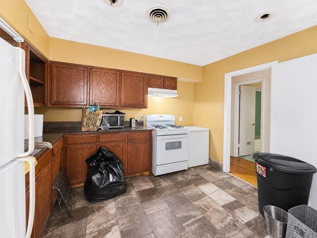 3023 Carpenter Avenue, Dallas, TX 75215