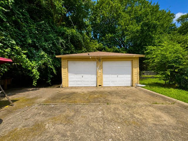 3023 Carpenter Avenue, Dallas, TX 75215