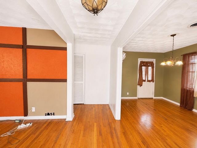3023 Carpenter Avenue, Dallas, TX 75215