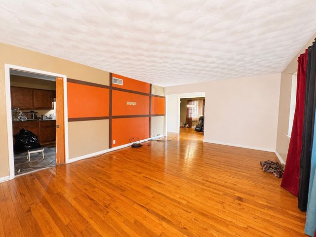 3023 Carpenter Avenue, Dallas, TX 75215