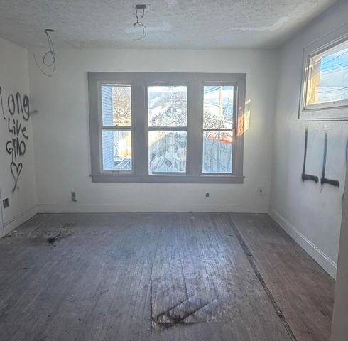 616 Larcomb Avenue, Columbus, OH 43223