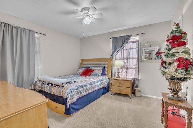 2012 York Drive, Edgecliff Village, TX 76134