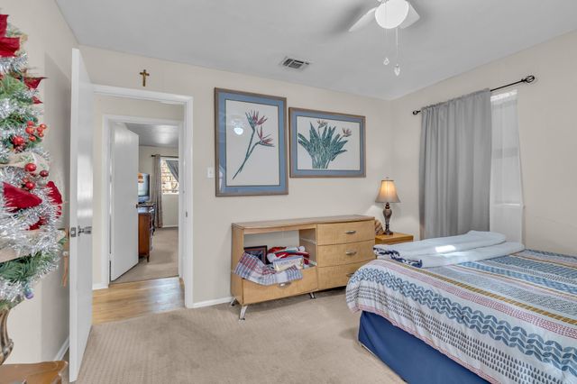 2012 York Drive, Edgecliff Village, TX 76134