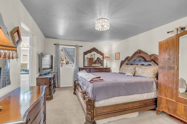 2012 York Drive, Edgecliff Village, TX 76134