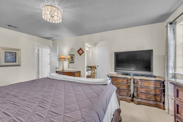 2012 York Drive, Edgecliff Village, TX 76134