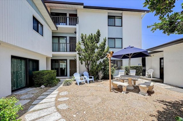 722 S BLVD OF THE PRESIDENTS 105, Sarasota, FL 34236