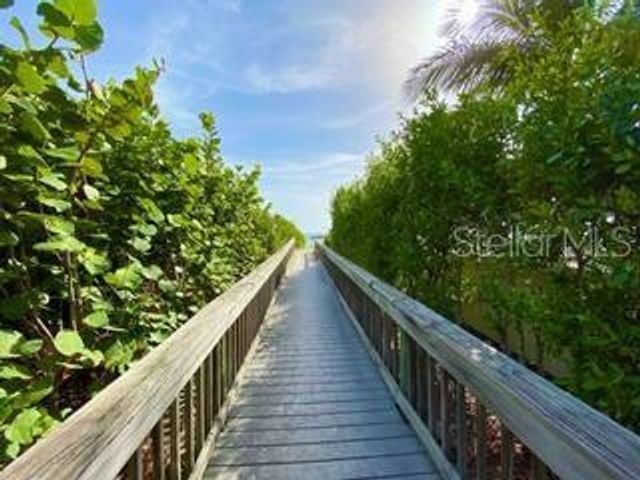 722 S BLVD OF THE PRESIDENTS 105, Sarasota, FL 34236