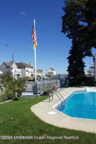 22 Queen Ann Road, Brick, NJ 08723