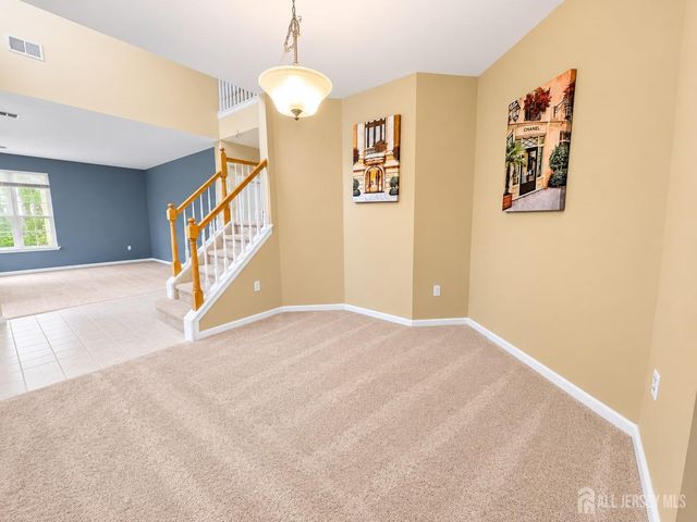 95 Ashford Drive, Plainsboro, NJ 08536