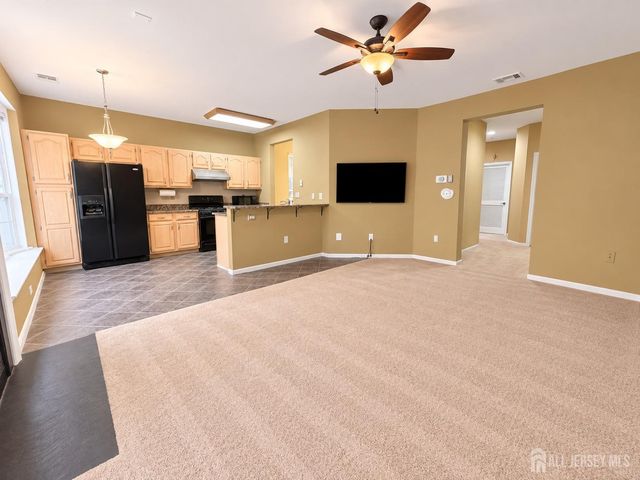 95 Ashford Drive, Plainsboro, NJ 08536