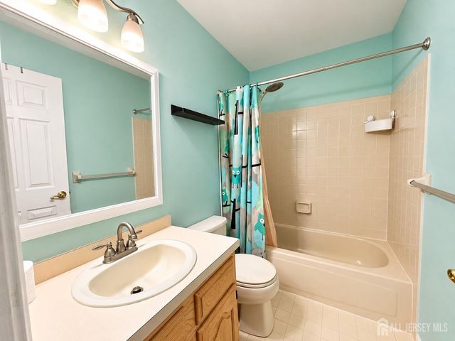 95 Ashford Drive, Plainsboro, NJ 08536