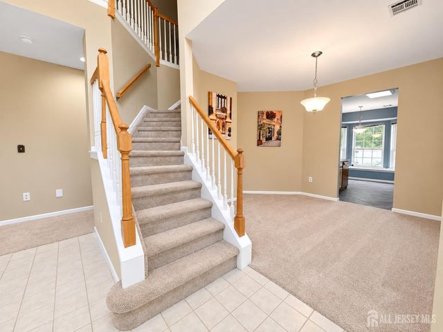 95 Ashford Drive, Plainsboro, NJ 08536