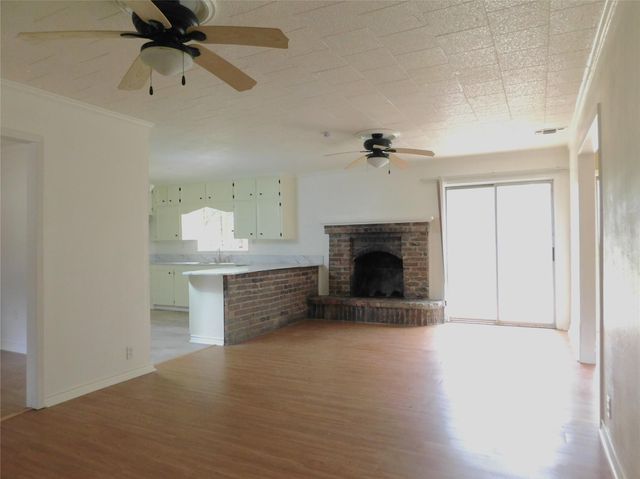 618 Temple Street, Woodville, TX 75979