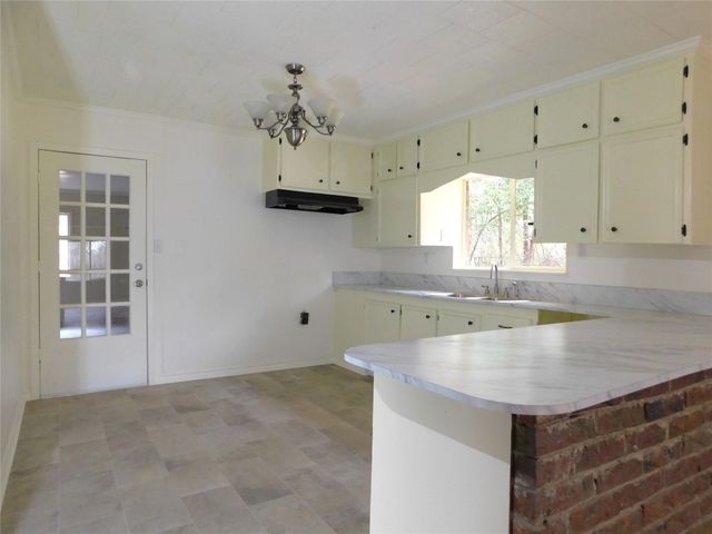 618 Temple Street, Woodville, TX 75979