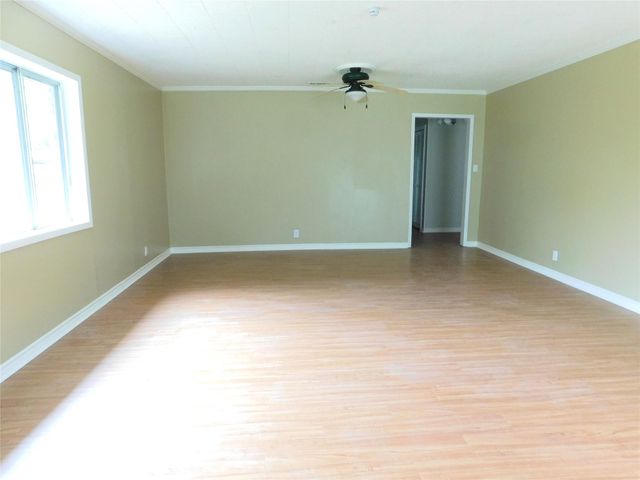 618 Temple Street, Woodville, TX 75979