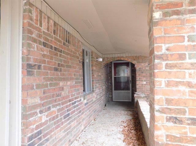 618 Temple Street, Woodville, TX 75979