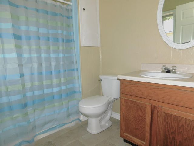 618 Temple Street, Woodville, TX 75979