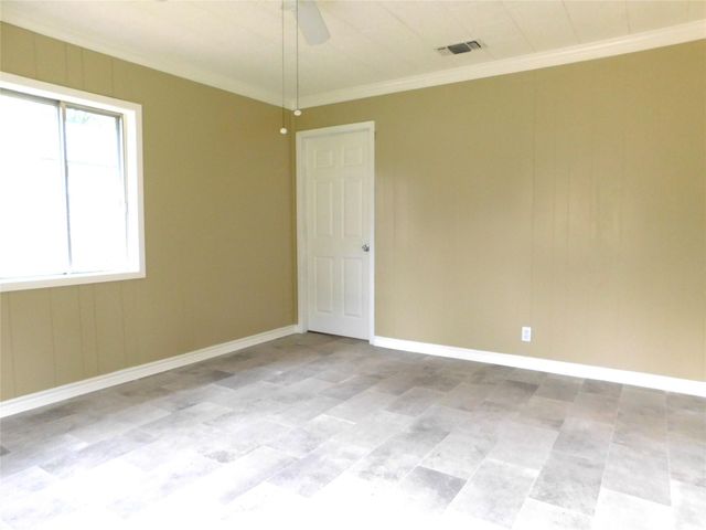 618 Temple Street, Woodville, TX 75979