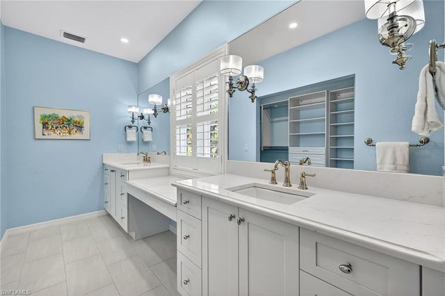 290 Southwinds DR, Sanibel, FL 33957