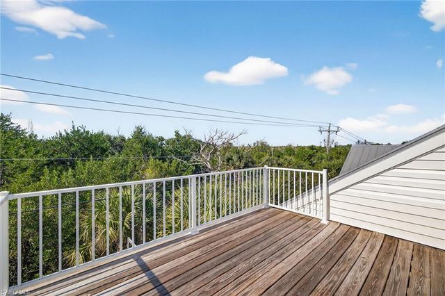 290 Southwinds DR, Sanibel, FL 33957