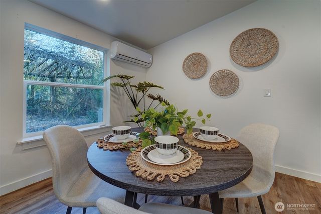42 E Mossflower Lane, Grapeview, WA 98546